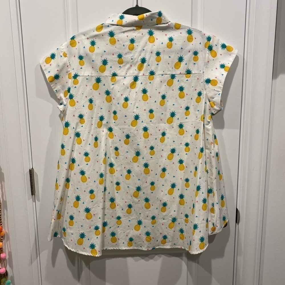 Pineapple short sleeve button down NWT - image 7